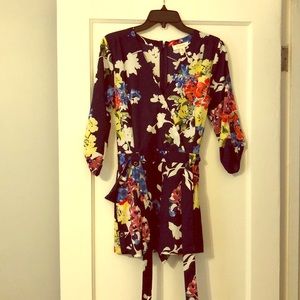Yumi Kim Floral Navy Romper Size XS